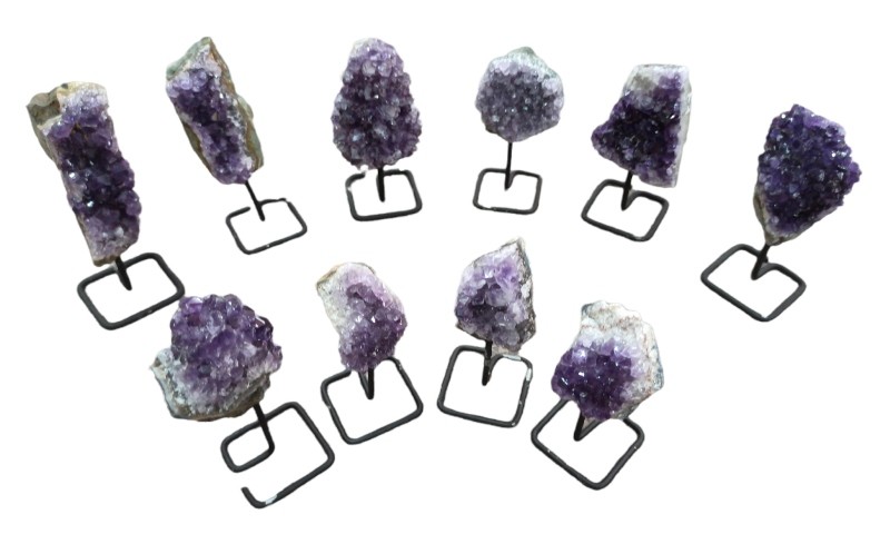 **B6-Drusa de Amatista con base metal piedra mineral de 8 a 15cm alto aproximadamente (precio por gramo, mínima cantidad 1200gr)