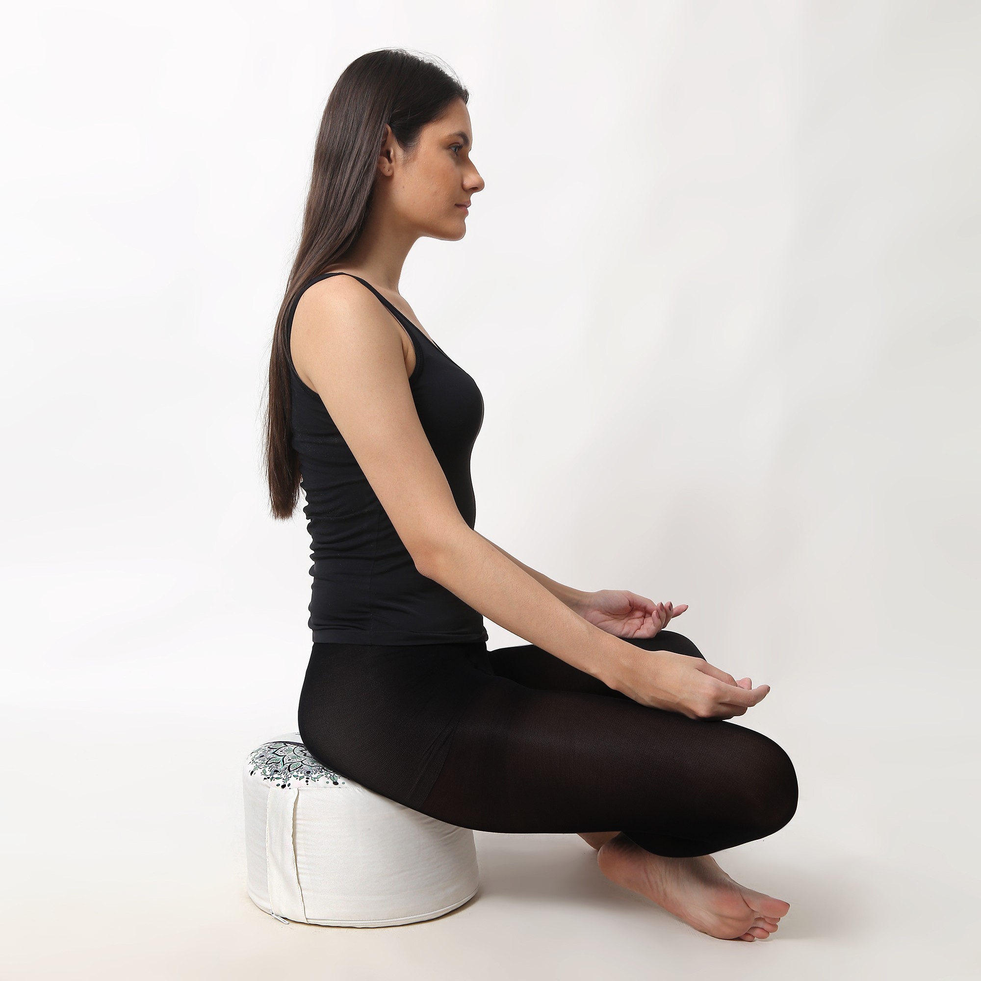 **PROMOCION Zafu blanco con árbol de la vida 30cm x 18cm (precio por unidad)
